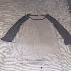 3/4 sleeve shirt